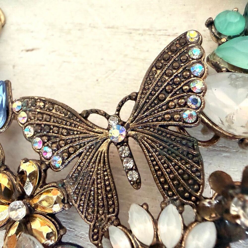 Statement Butterfly & Floral Bib Necklace Mixed Media Rhinestone Sequin Necklace - Picture 11 of 12